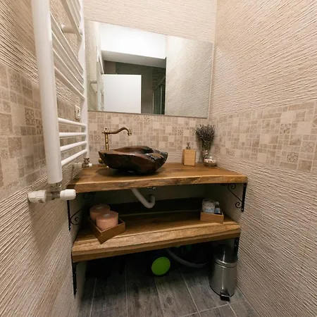 Retro By The Sea Apartment